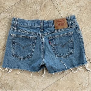 Vintage Levi’s low rise denim shorts